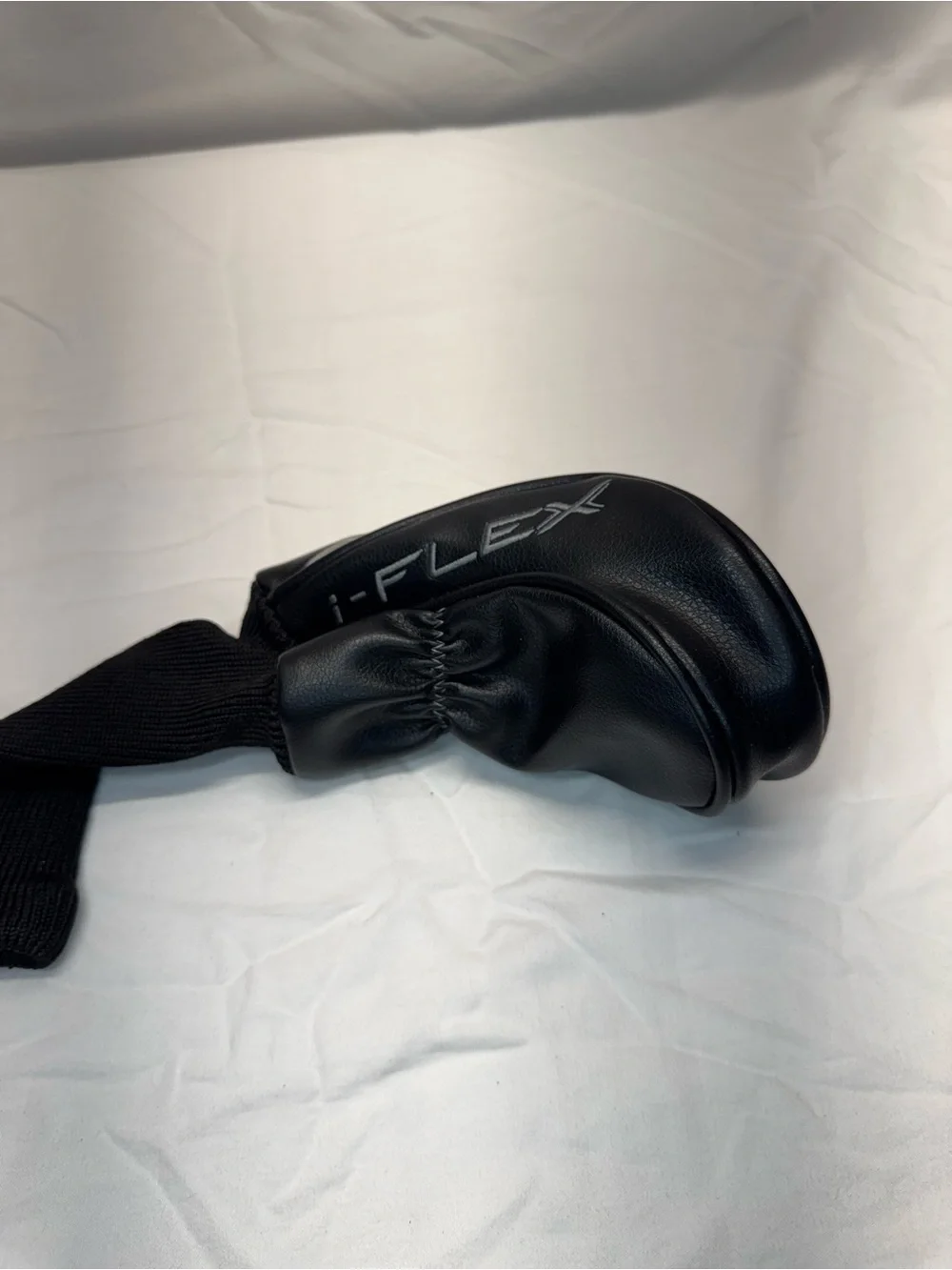 SRIXON Black White Red Hybrid Club Headcover - Protective Golf Accessory